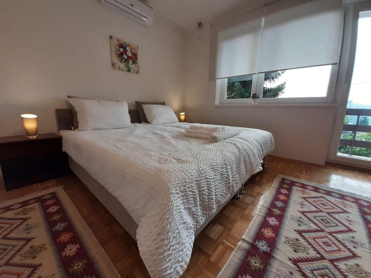 Guesthouse Hill サラエヴォ エクステリア 写真