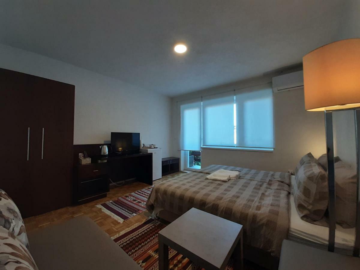Guesthouse Hill サラエヴォ エクステリア 写真